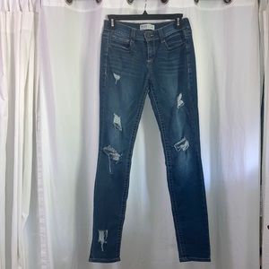 Mudd medium wash distressed skinny jeans
